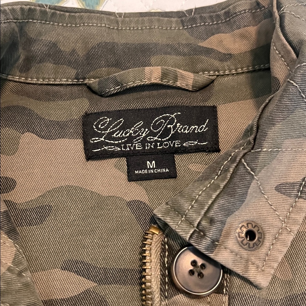 Lucky Brand camo jacket, size M. - Picture 5 of 14
